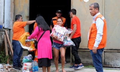 Prefeitura de Manaus entrega cestas básicas para 73 famílias no Mauazinho