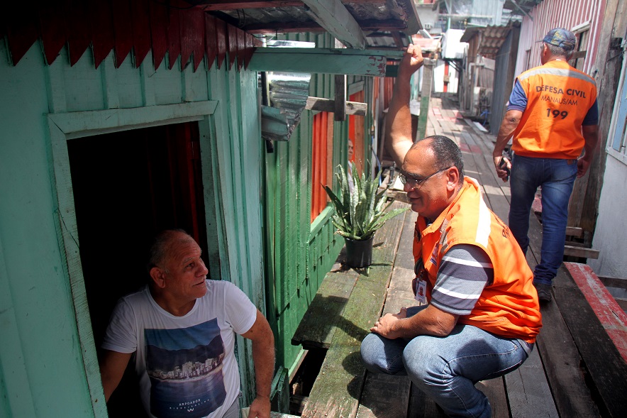 Prefeitura segue com ações de apoio às famílias afetadas por incêndio do último sábado