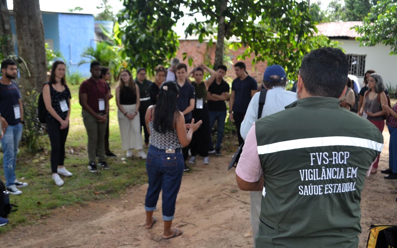 Estudantes de Harvard conhecem prevenção e diagnóstico de malária no Amazonas