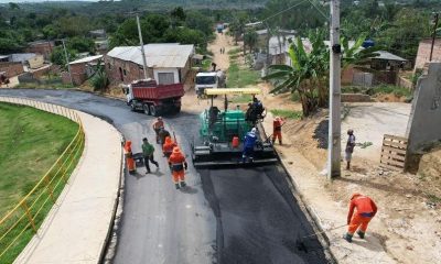 Prefeitura de Manaus pavimenta rua principal da comunidade Parque das Tribos