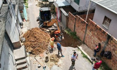 Prefeitura de Manaus inicia obra emergencial para fechar cratera na rua Pardal, comunidade Campos Sales