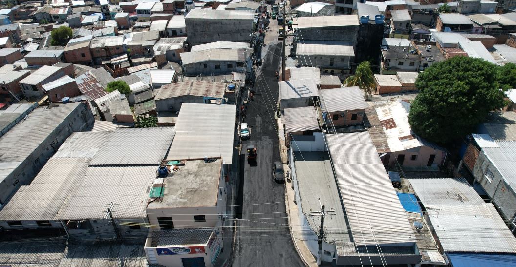 Pacote de obras da Prefeitura de Manaus acaba com alagamentos e restaura pavimento em ruas da zona Oeste