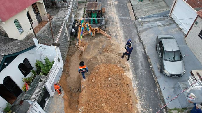 Prefeitura de Manaus recupera rede de drenagem no bairro Petrópolis e intensifica frentes de obras na zona Sul