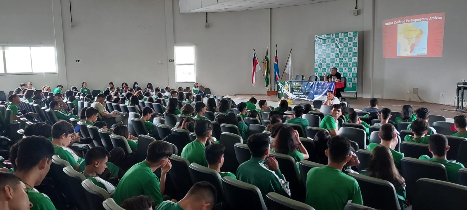 Em Itacoatiara, evento científico debate sobre a valorização da educação, da ciência e da tecnologia