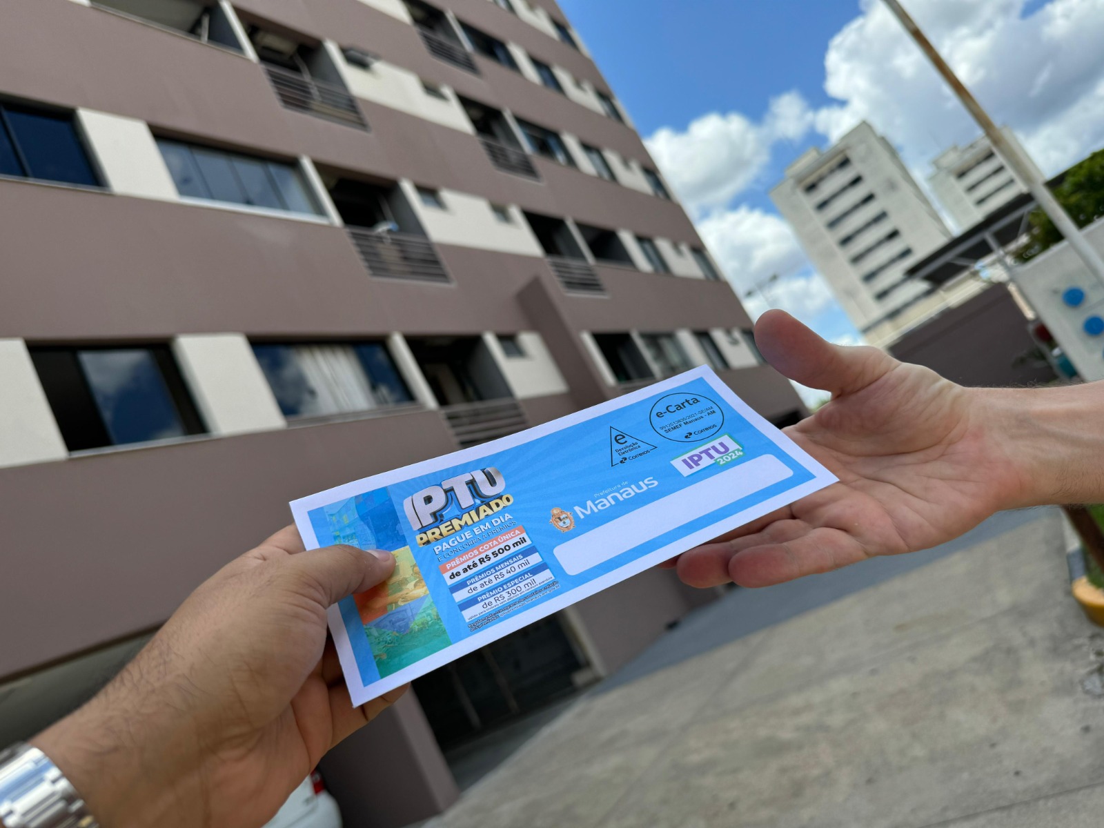 Prefeitura de Manaus começa a distribuição dos carnês do IPTU 2024