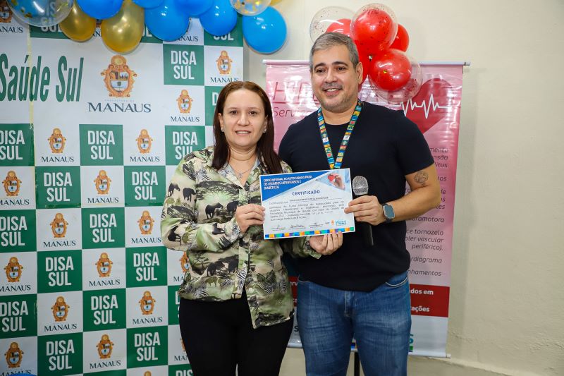 Prefeitura realiza curso informal de autocuidado para hipertensos e diabéticos na zona Sul