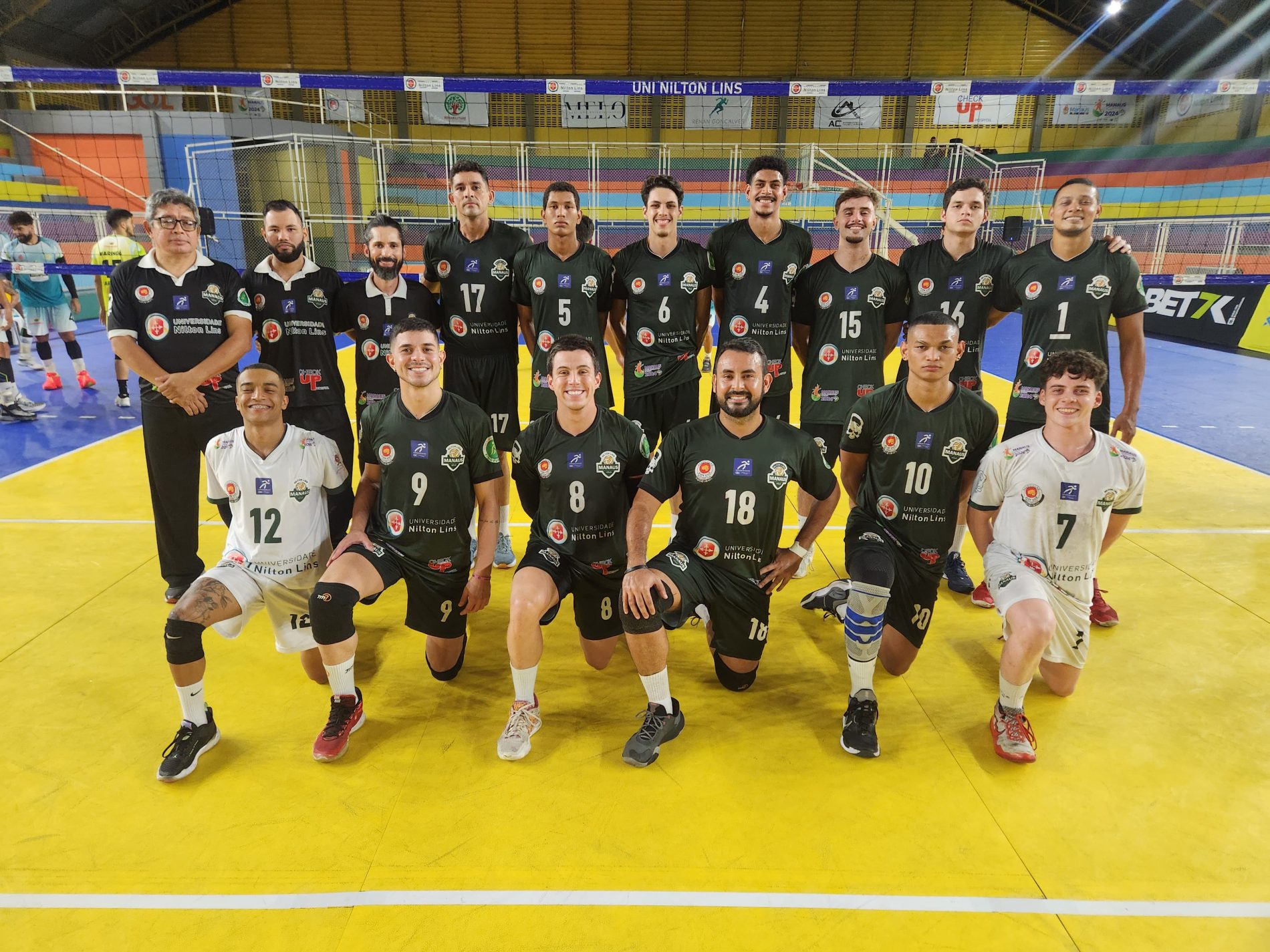 Dentro de casa, Manaus Vôlei dá show e vence Maringá Vôlei por 3 sets a 0