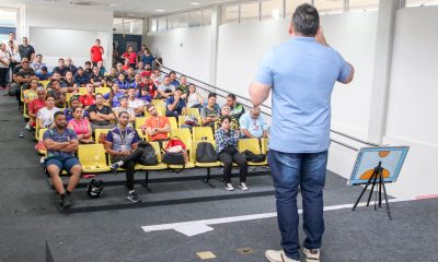 Professores da rede municipal recebem atualização em Clínica de Arbitragem de Futsal, Handebol e Voleibol