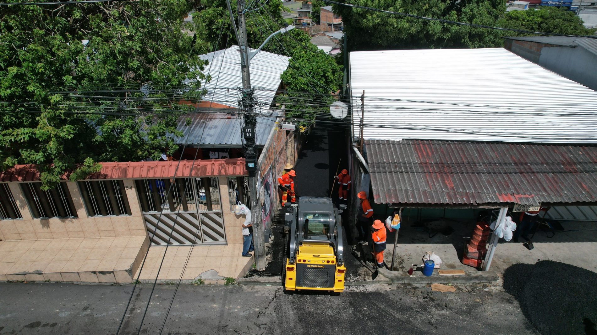 Prefeitura de Manaus implanta 50 metros de drenagem profunda em trecho do bairro Tancredo Neves