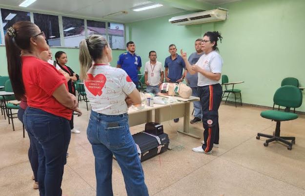 Prefeitura promove capacitação para profissionais da saúde em Presidente Figueiredo