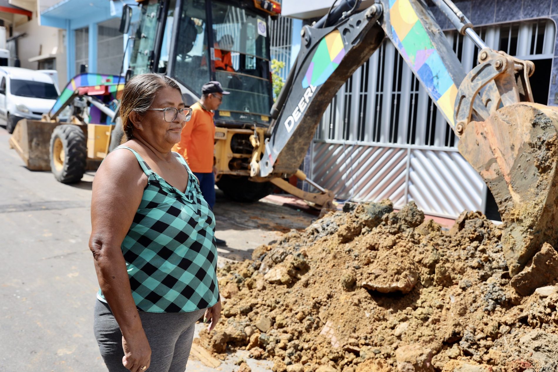 Prefeitura de Manaus recupera rede de drenagem no Alvorada após solicitação dos moradores