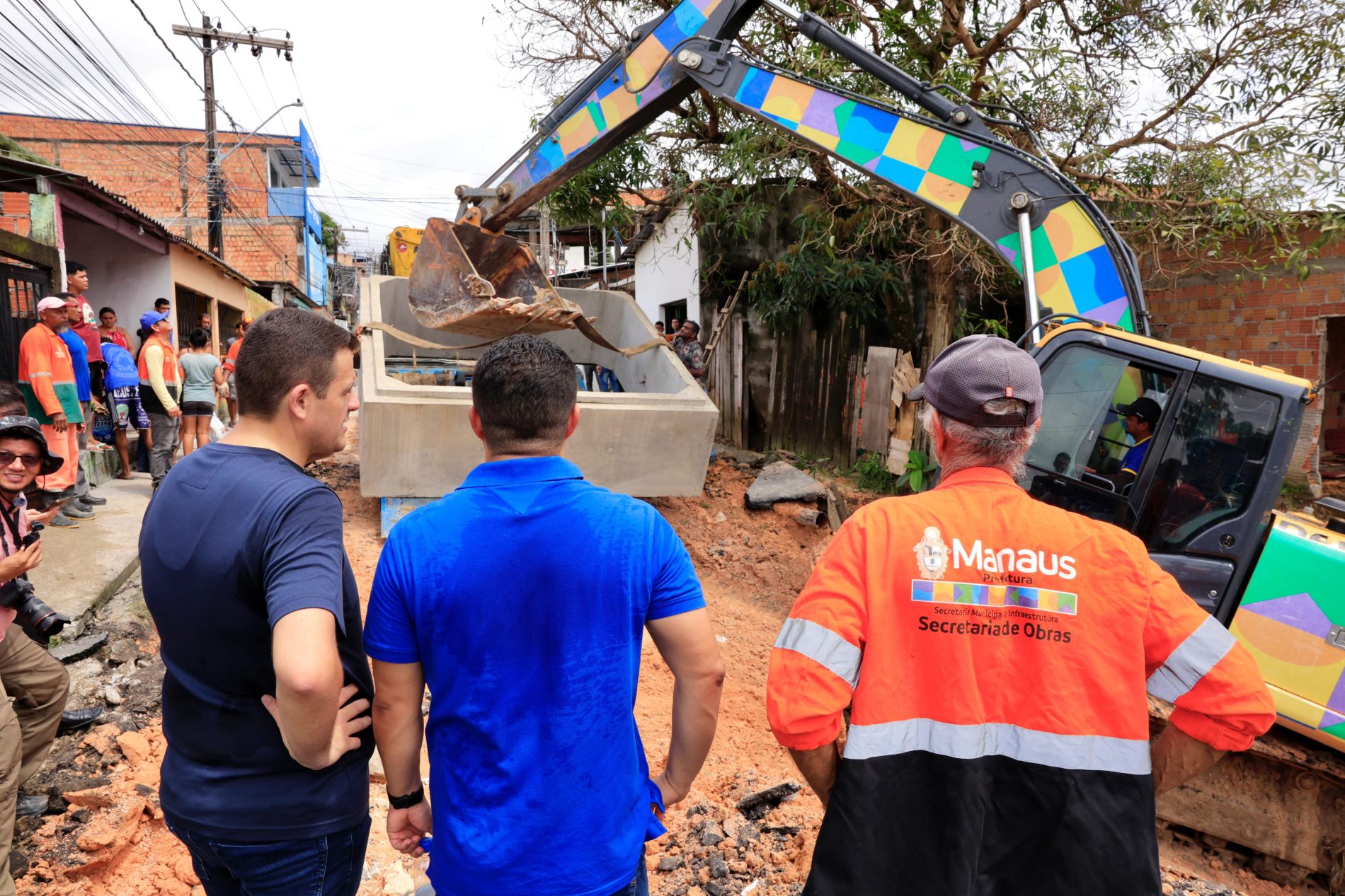 Prefeitura de Manaus implanta as primeiras aduelas para reconstrução de ponte no bairro São José