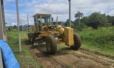 Codajás realiza serviços de limpeza e terraplanagem nas ruas do município