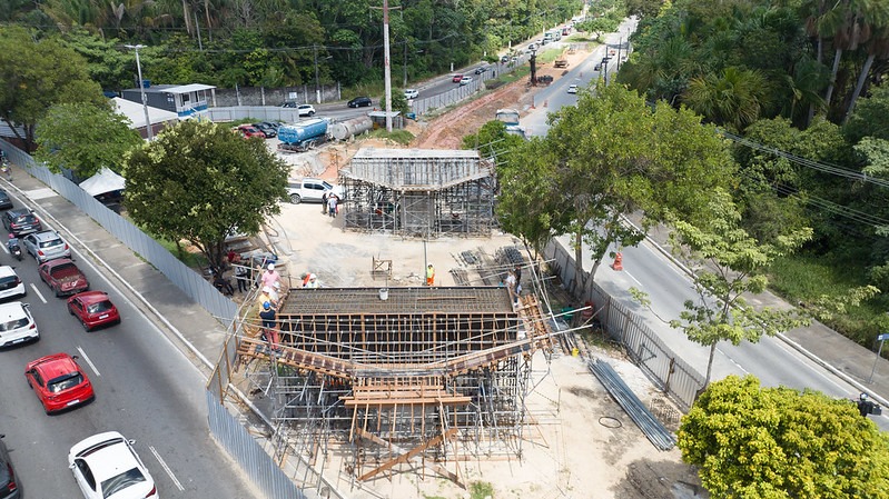 Viaduto que vai interligar avenidas Efigênio Salles e Torres chega a 30% de execução do projeto