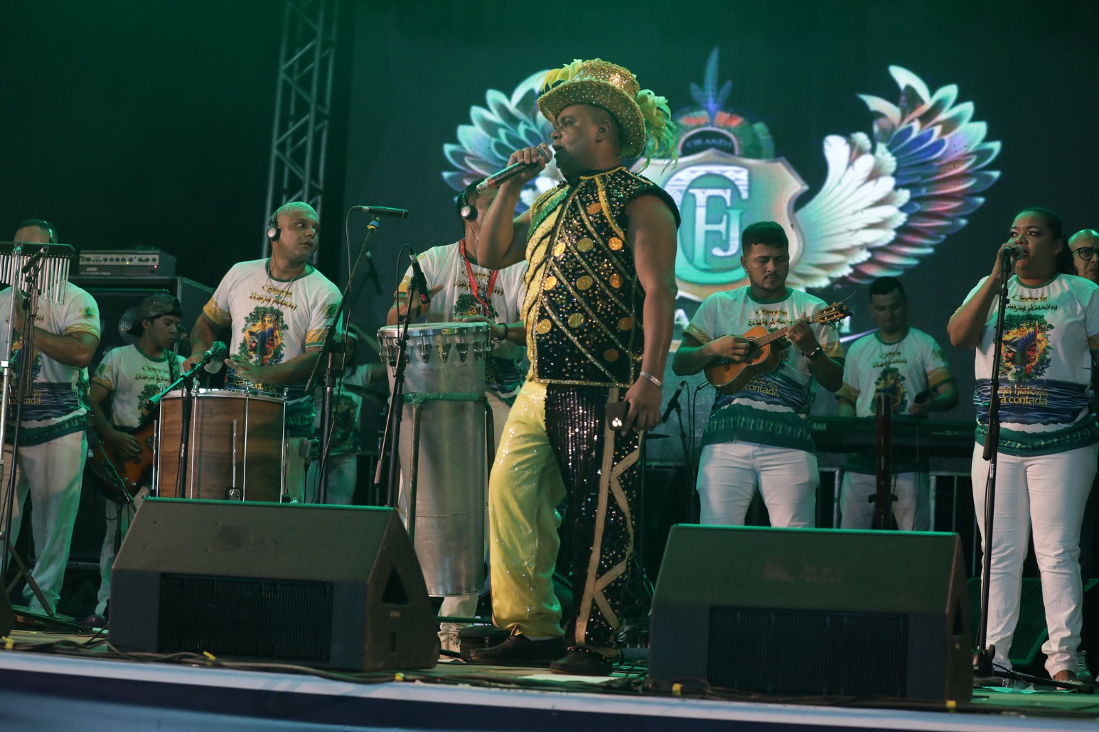 Festival Folclórico do Amazonas fomenta setor musical com danças em apresentações com música ao vivo